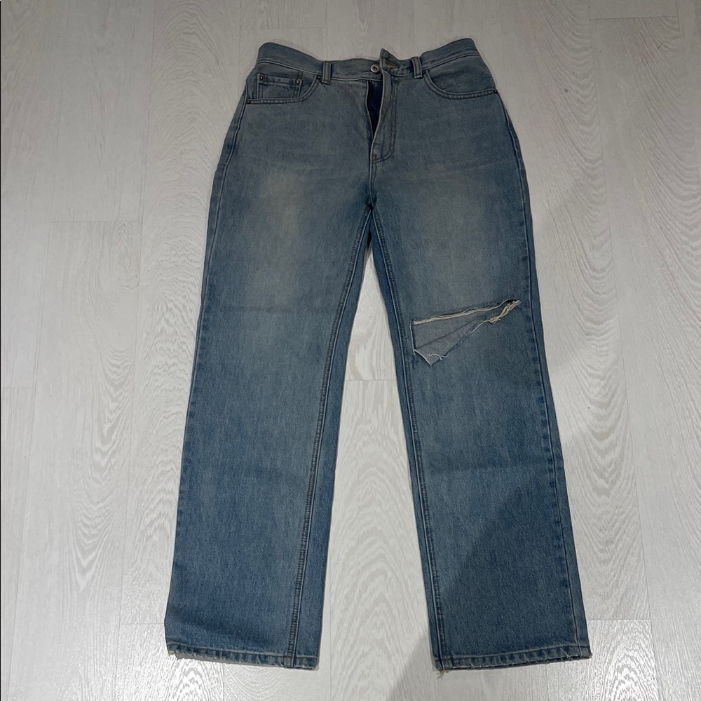 Women's One Knee Rip Denim